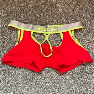 Sexy men’s boxer brief with c-ring